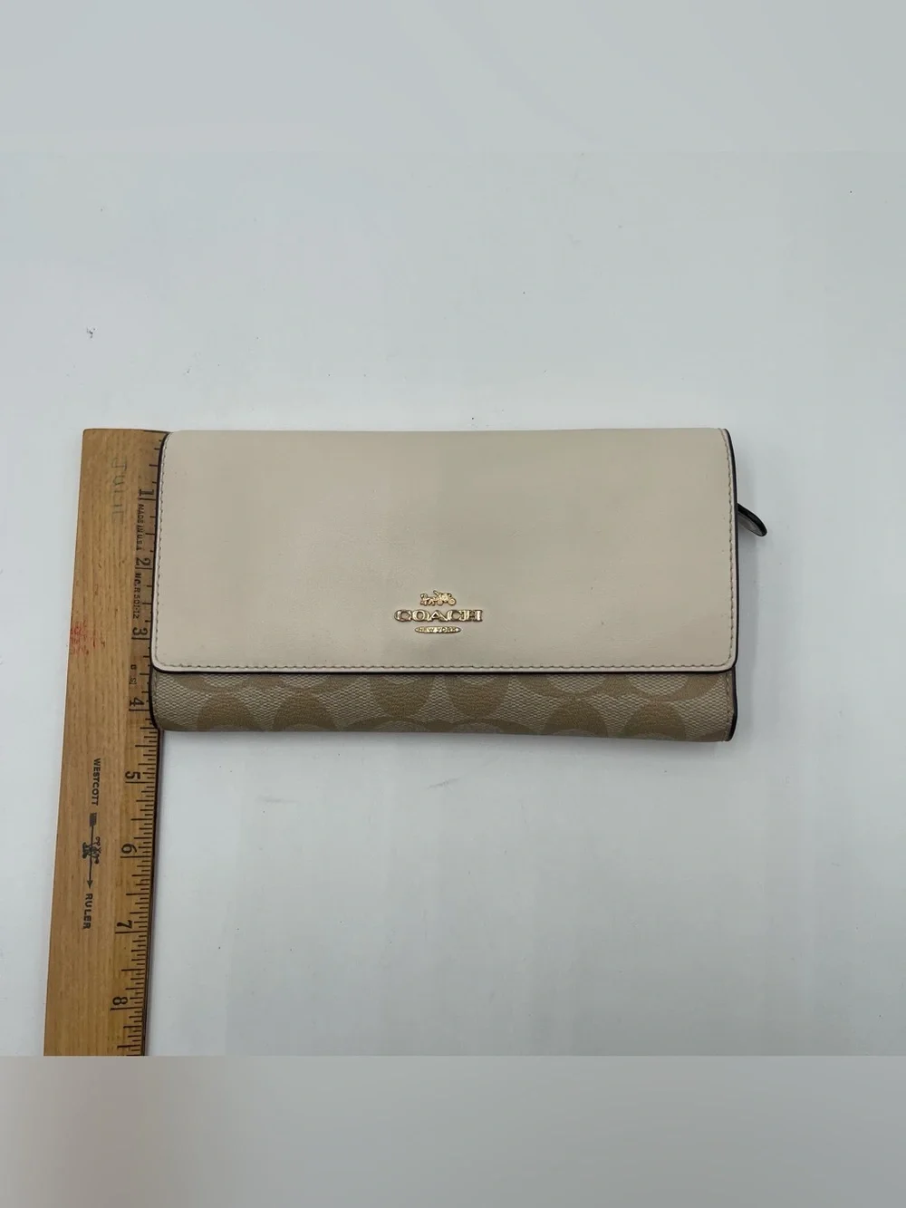 Coach Slim Trifold Wallet In Signature Canvas EUC Logo Designer